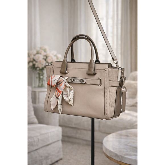 Coach Leather Satchel Shoulder Bag Beige Turnlock – Size Medium - Picture 8 of 10